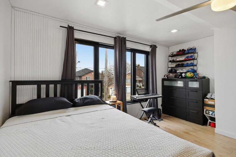 Main - 18 Harlton Cres, Toronto, M6M 1L1 | Image 3