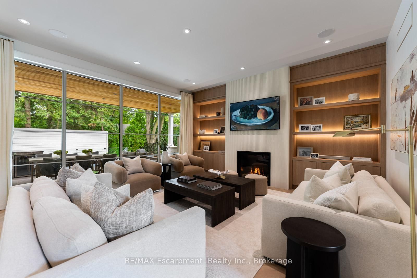304 Pomona Avenue • Burlington, ON photo 18