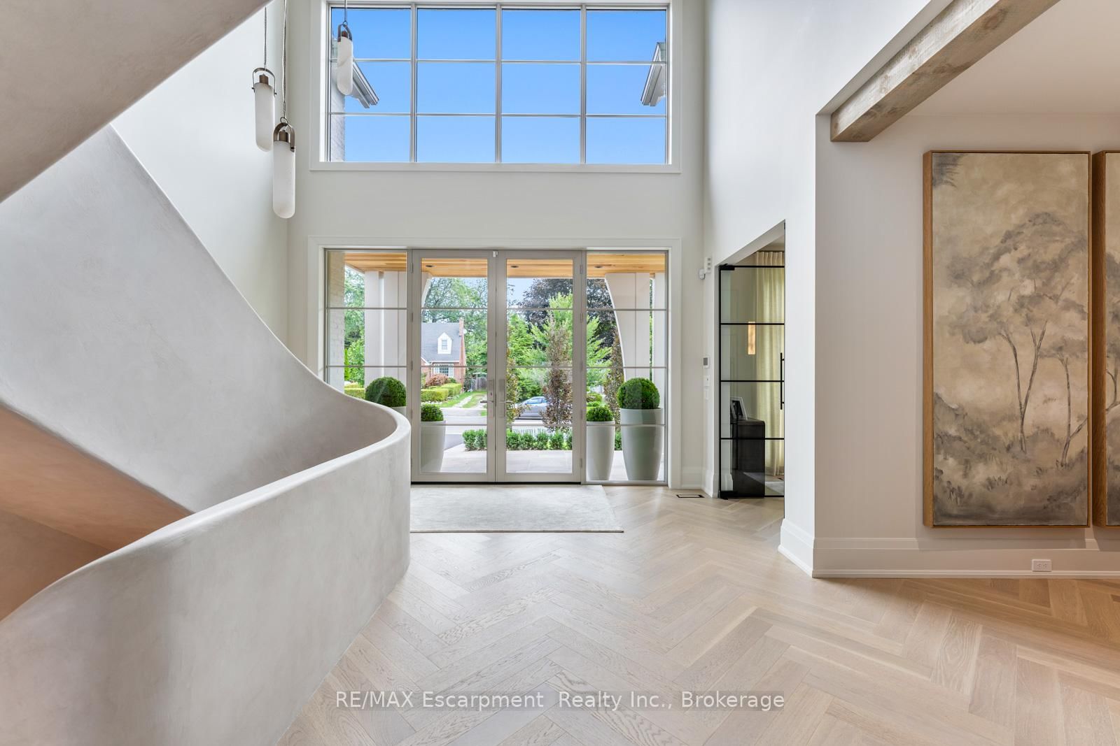304 Pomona Avenue • Burlington, ON photo 6