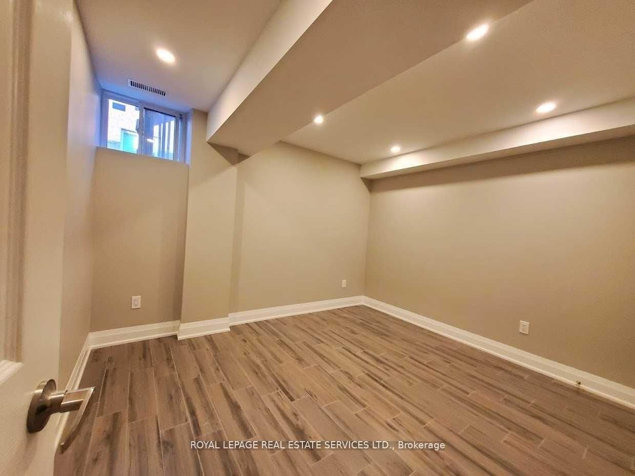 39 Vezna Crescent, Unit Bsmt - Photo 9
