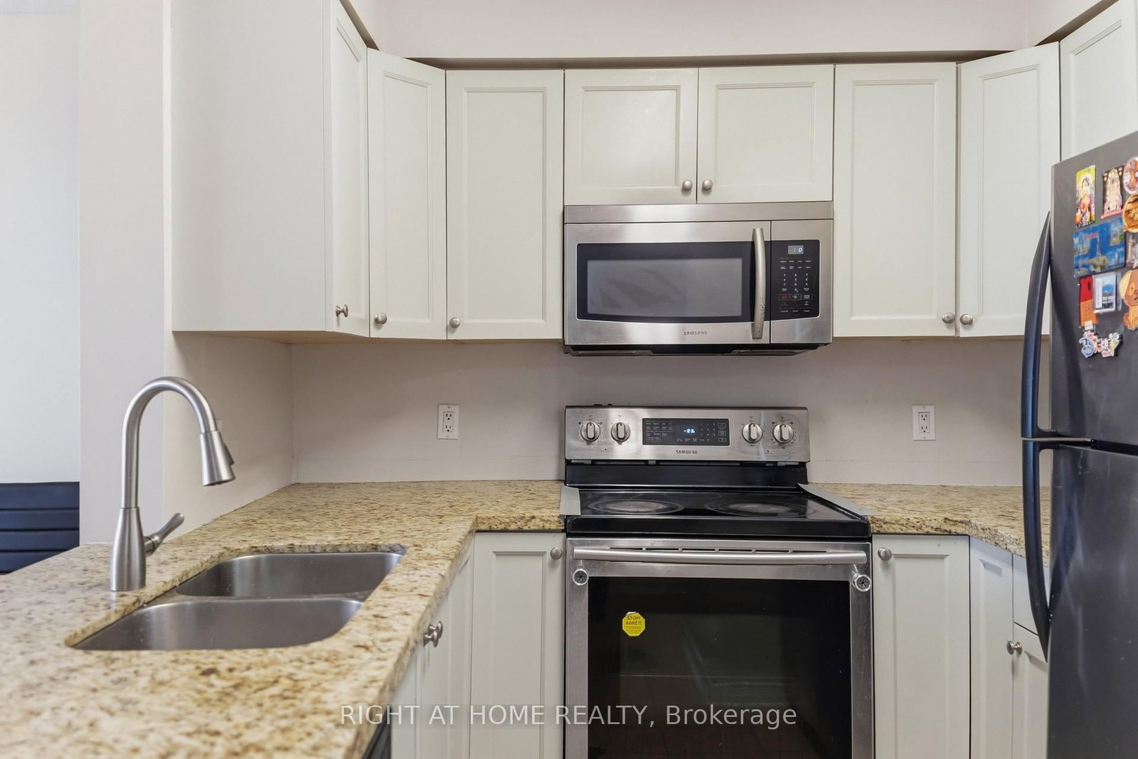 4879 KIMBERMOUNT Avenue, Unit 607 - Photo 9