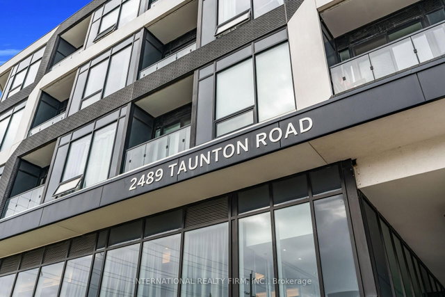 916 - 2489 Taunton Road