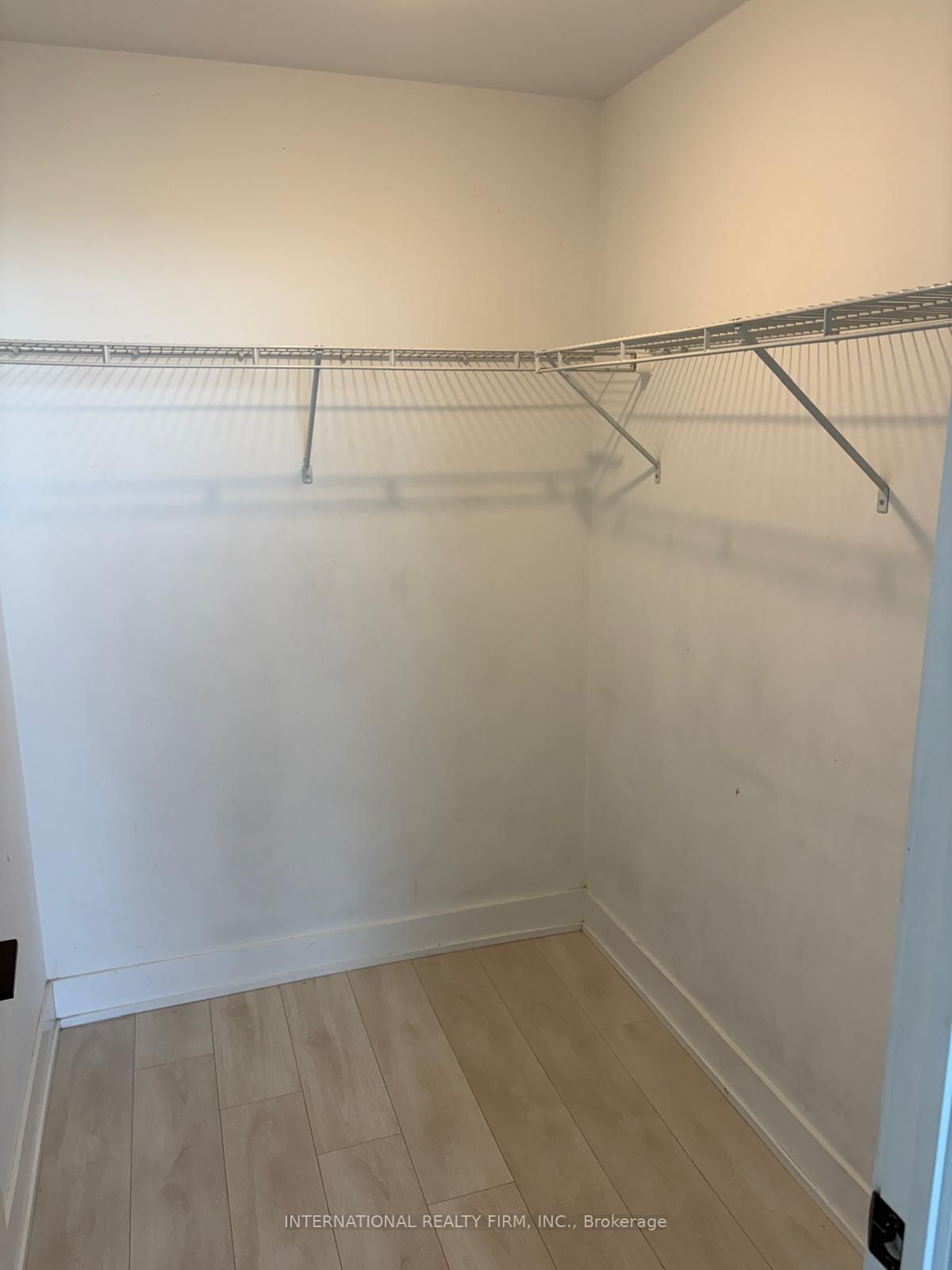 2489 Taunton Road • #916 • Oakville, ON photo 9