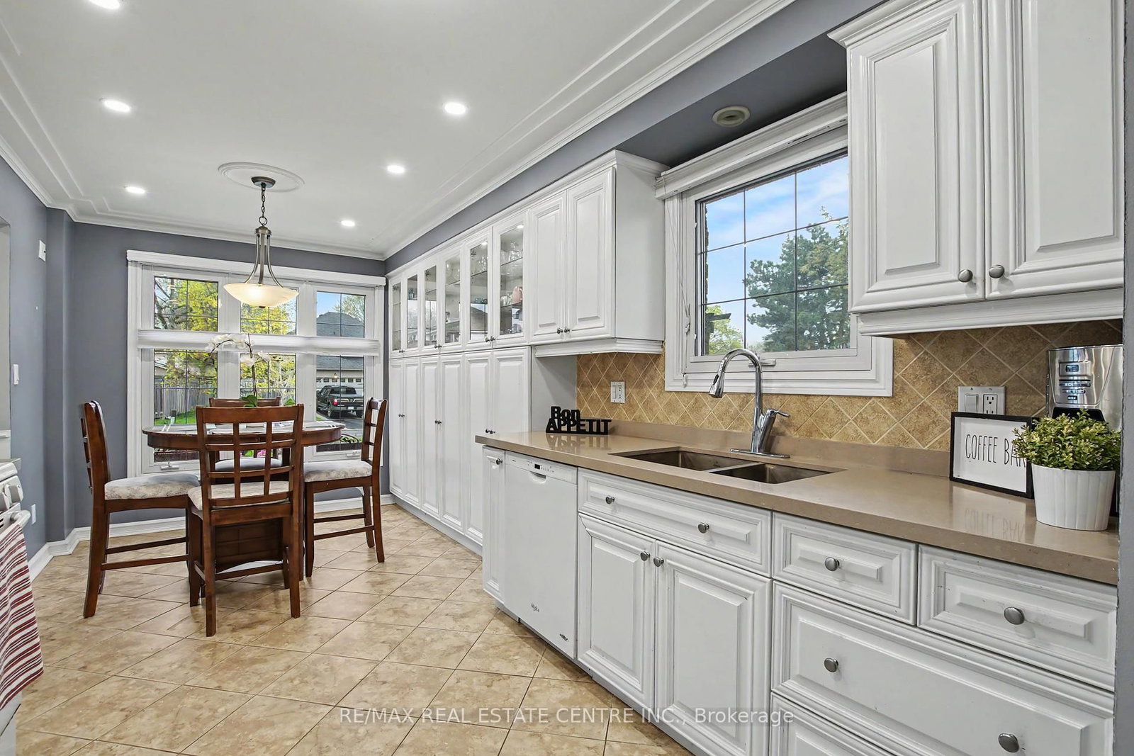 569 Vanier Drive - Photo 17