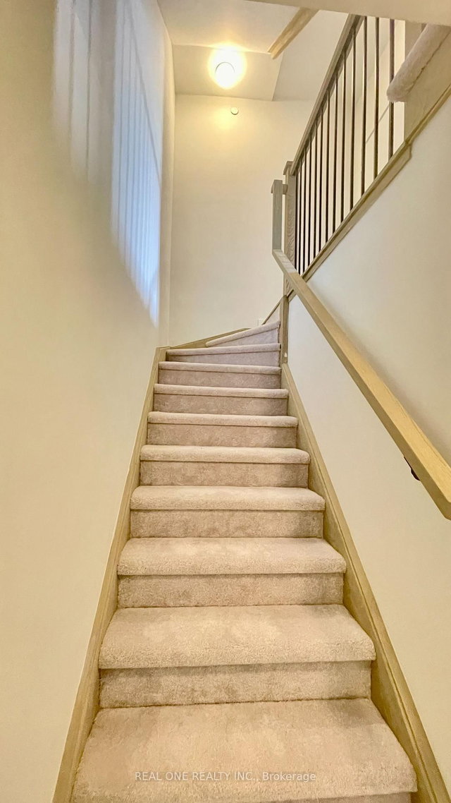 14 - 3562 COLONIAL Drive