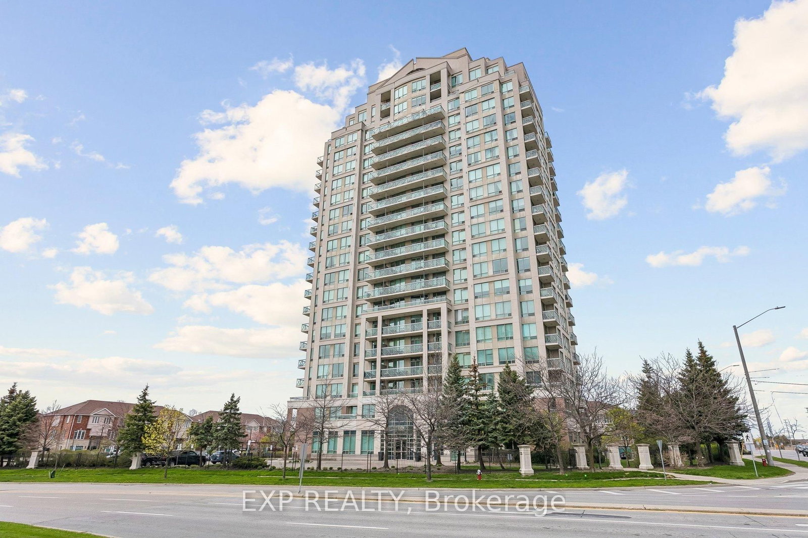 1359 Rathburn Road E, Unit 1406 - Photo 3