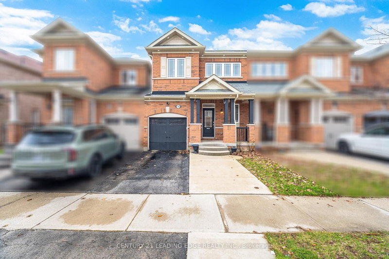 home for sale on 106 Kempenfelt Trail