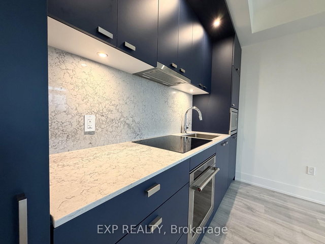 611 - 858 Dupont Street