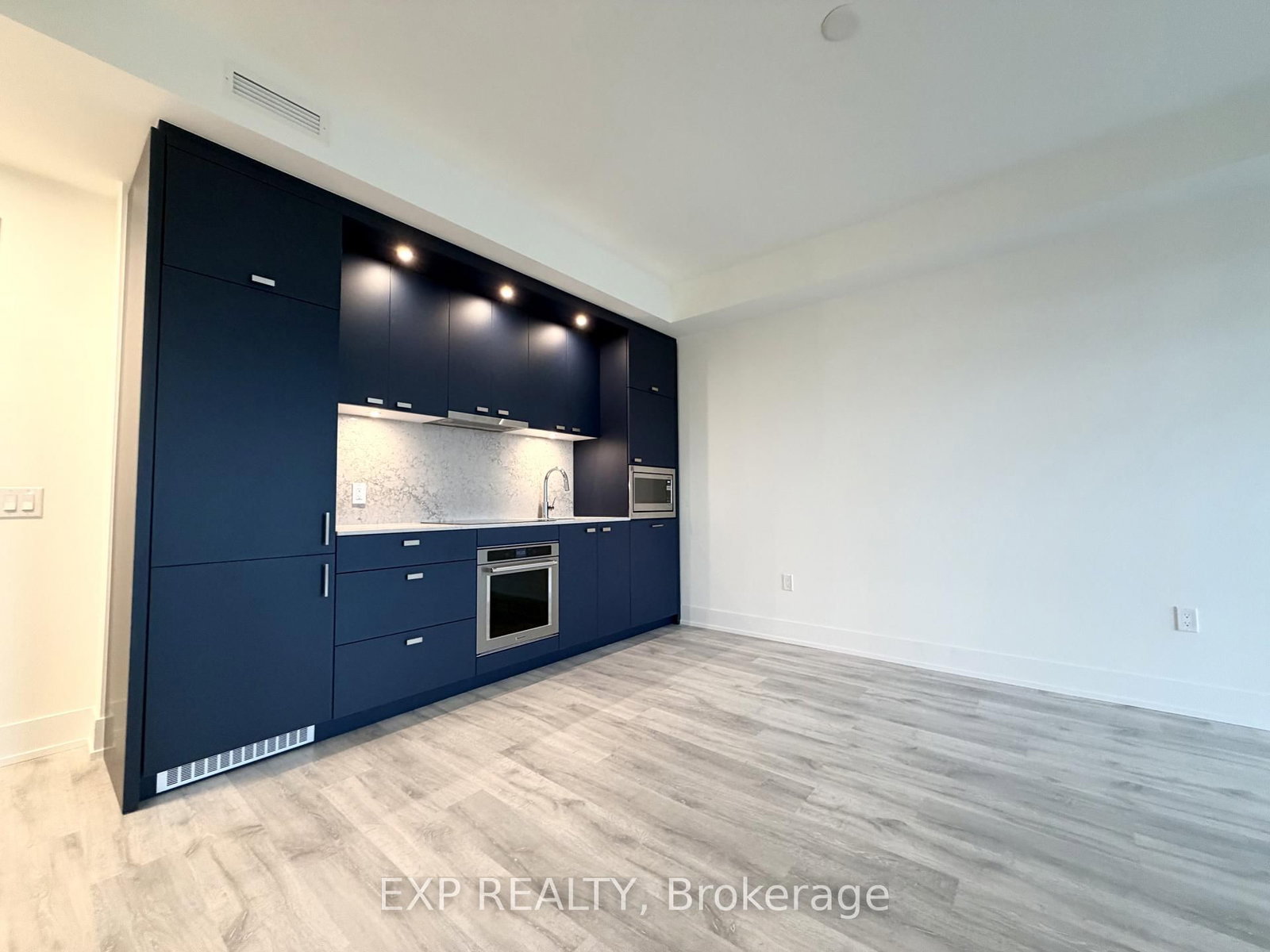 858 Dupont Street, Unit 611 - Photo 4