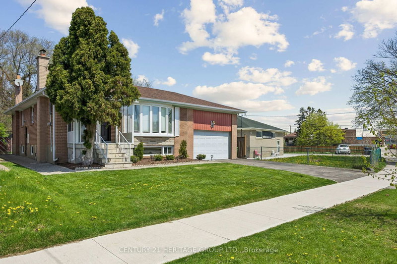 40 Amaron Ave, Toronto, M9V 1Z1 | Image 3