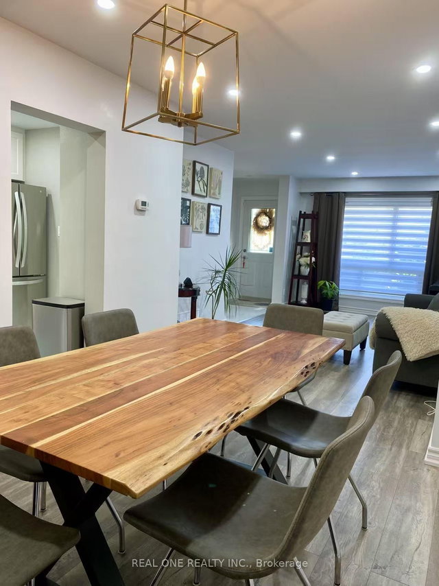 3578 Queenston Drive