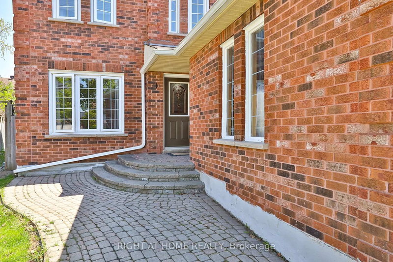3392 Water Lily Crt, Mississauga, L5N 6B5 | Image 3