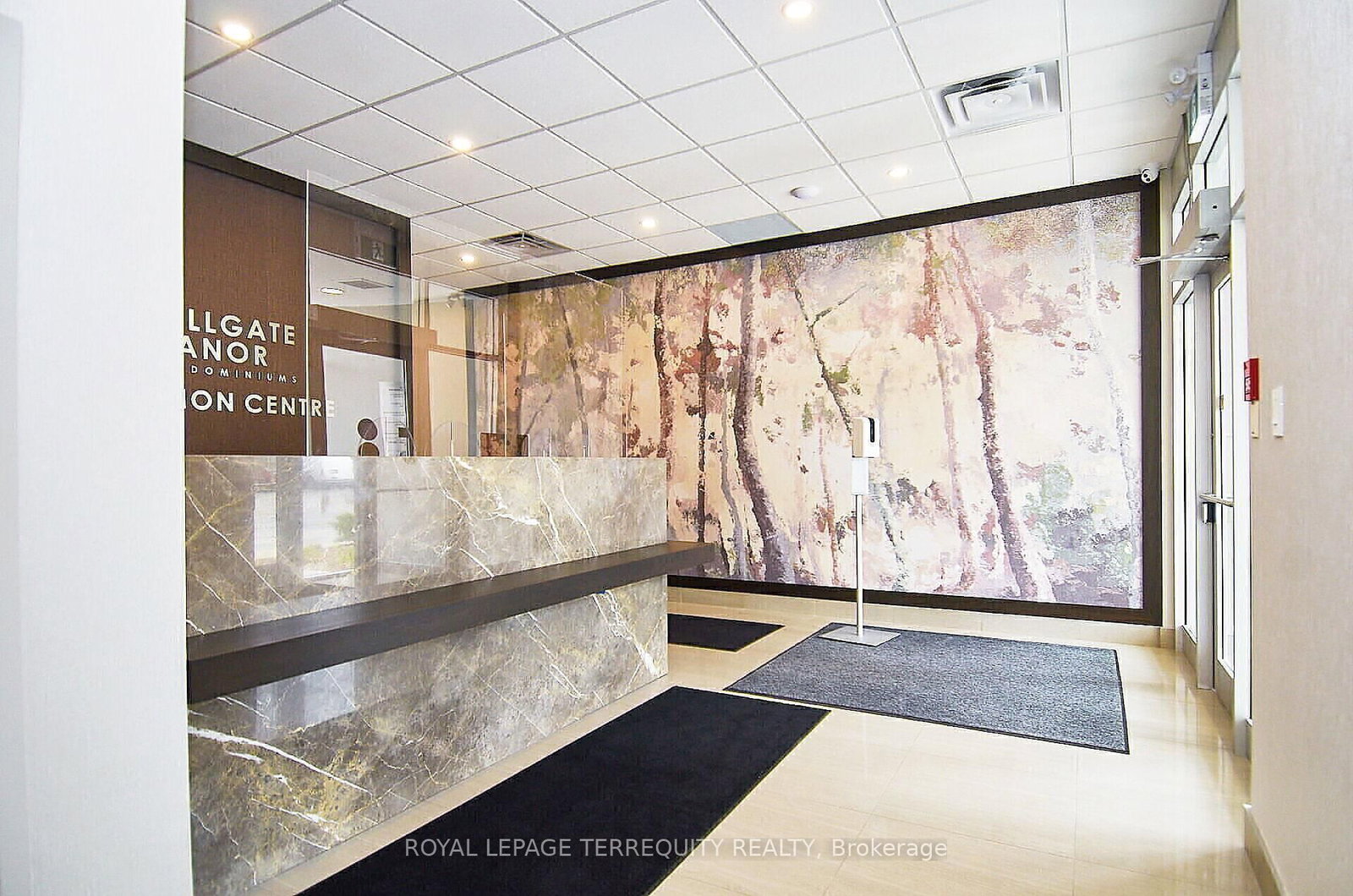 299 Mill Road, Unit 306 - Photo 32