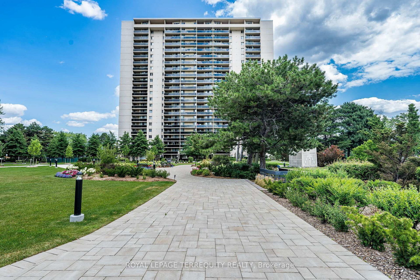 299 Mill Road, Unit 306 - Photo 40