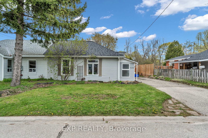 home for sale on 135 Poplar Avenue