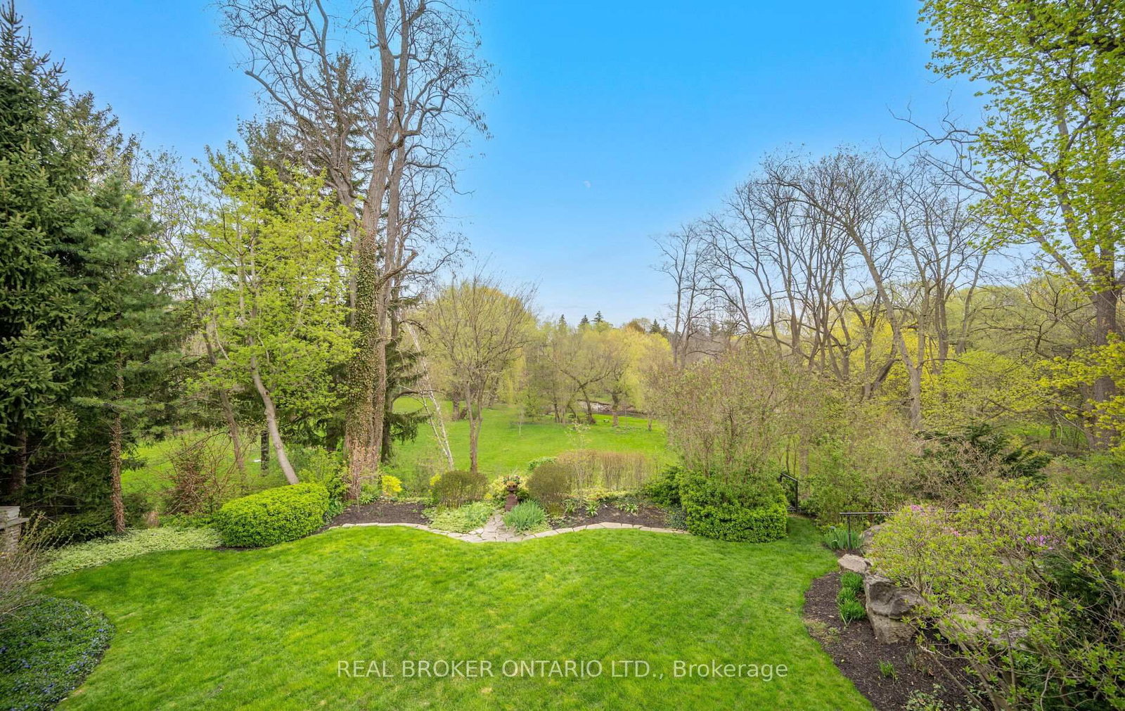 37 Lorraine Gardens - Photo 46