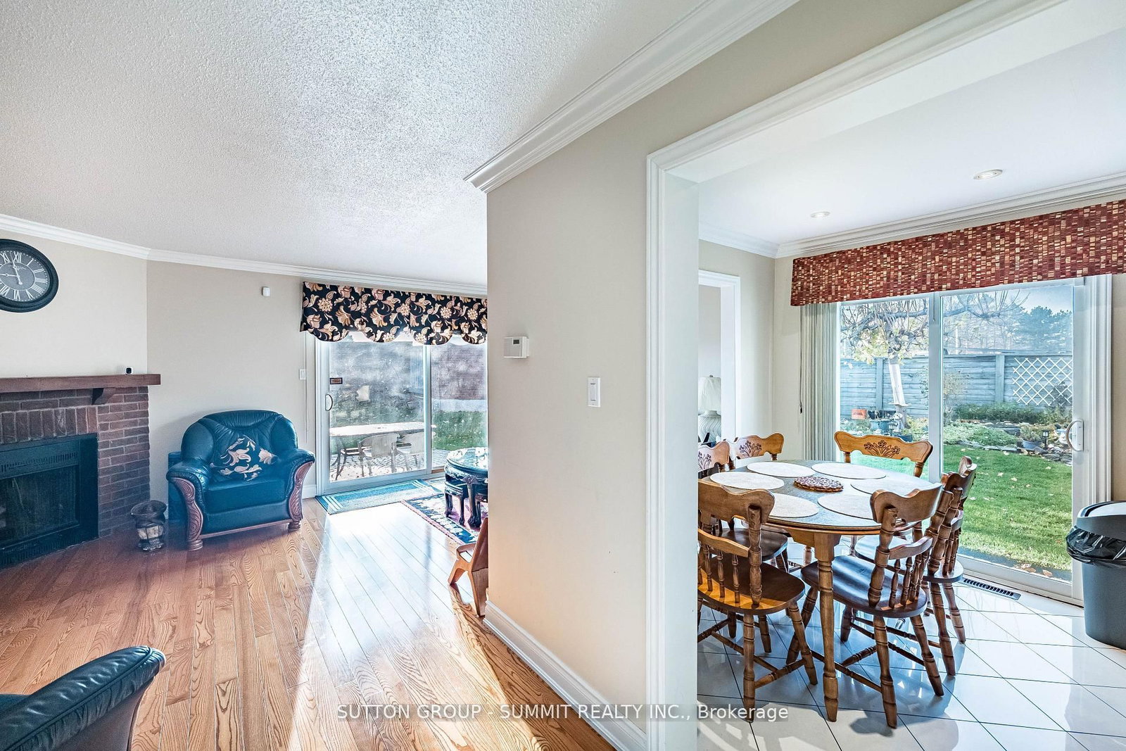 4284 SAWMILL VALLEY Drive - Photo 11
