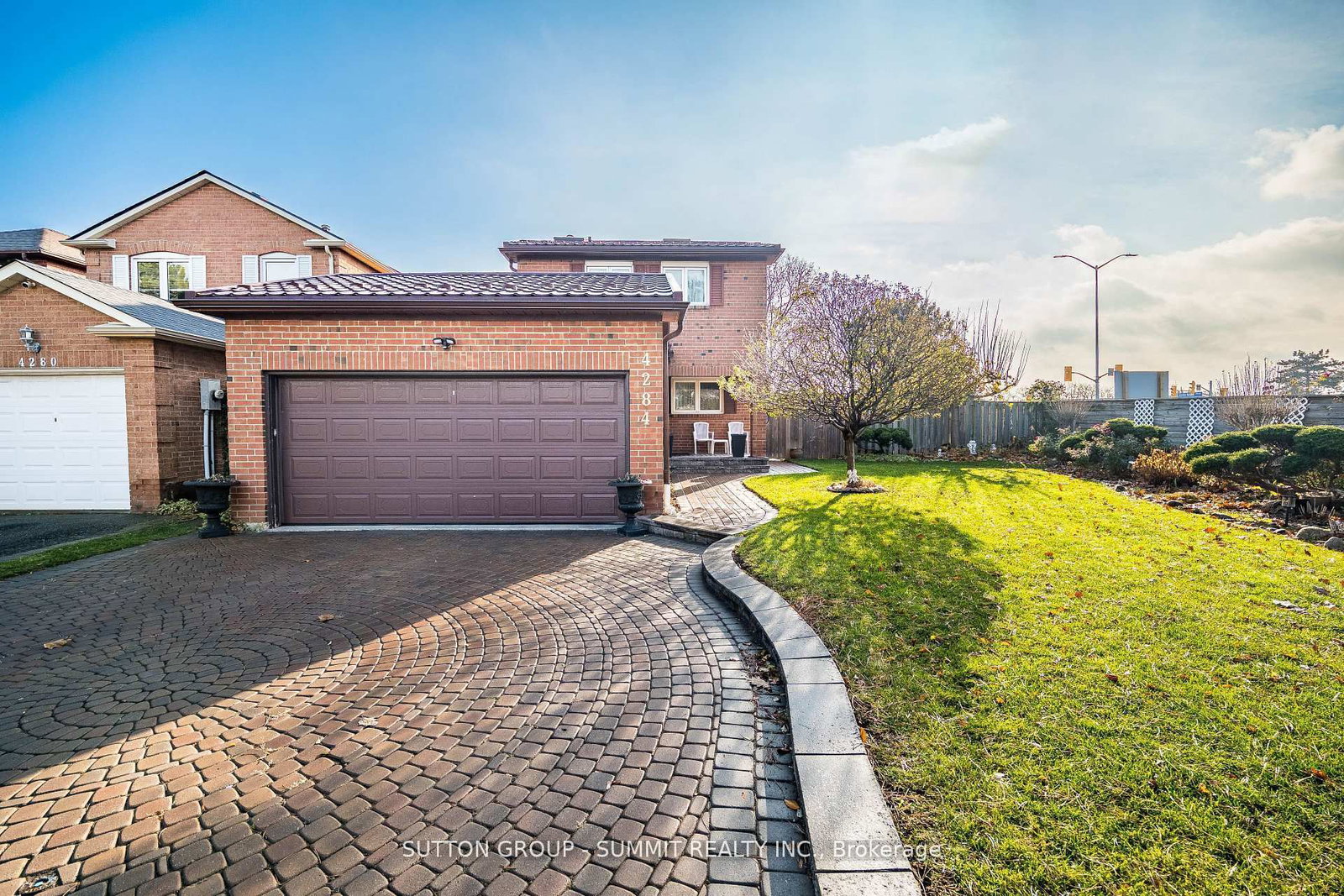 4284 SAWMILL VALLEY Drive - Photo 2