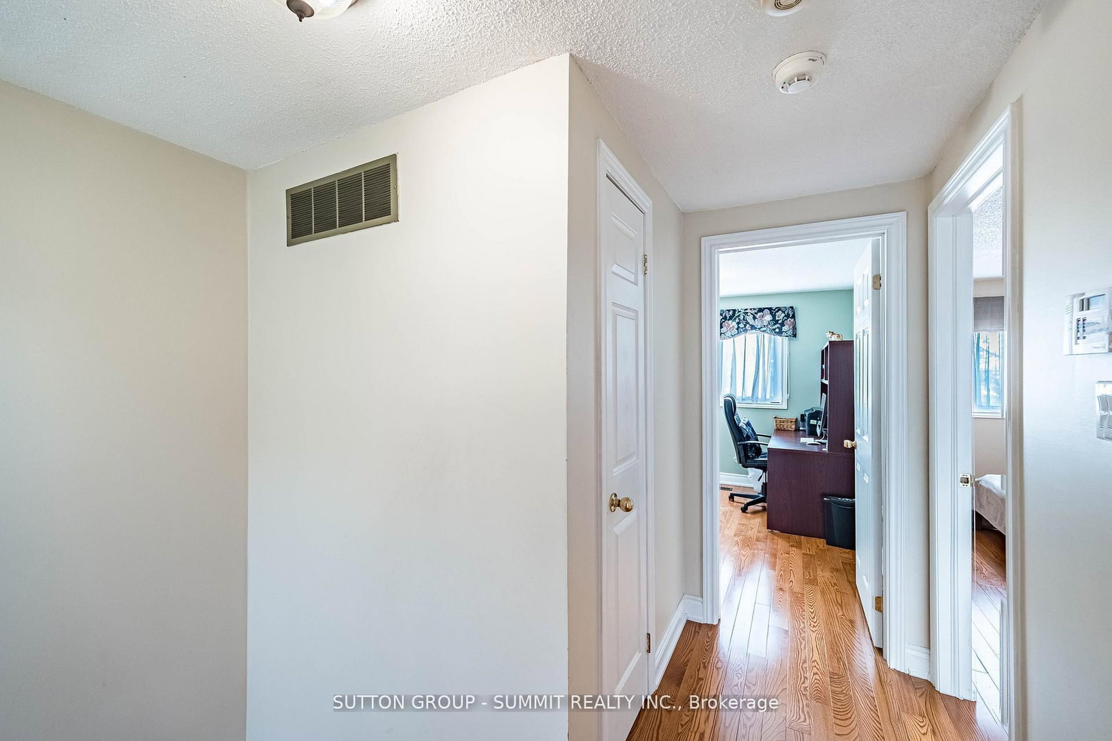 4284 SAWMILL VALLEY Drive - Photo 31