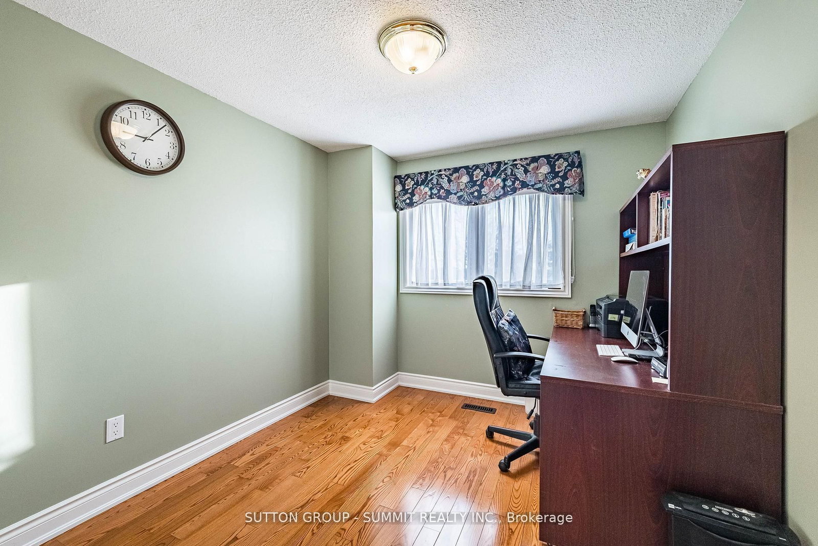 4284 SAWMILL VALLEY Drive - Photo 33
