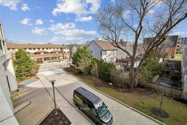 11 Bronte Road, Unit 327 - Photo 25