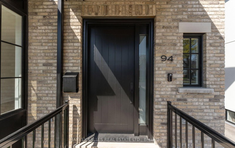94 Prince Edward Dr S, Toronto, M8Y 3V7 | Image 2