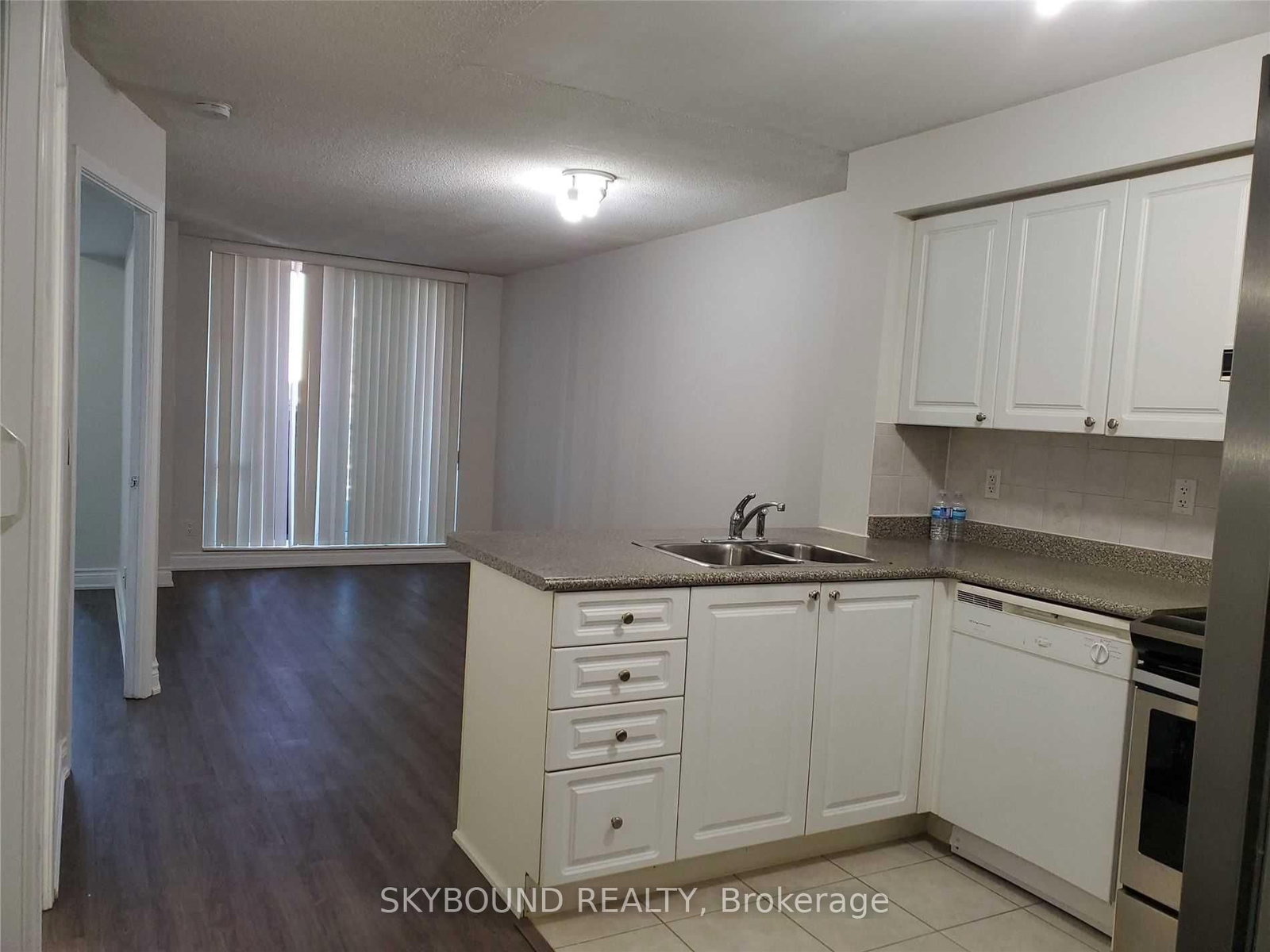 33 Elm Drive W, Unit 807 - Photo 5