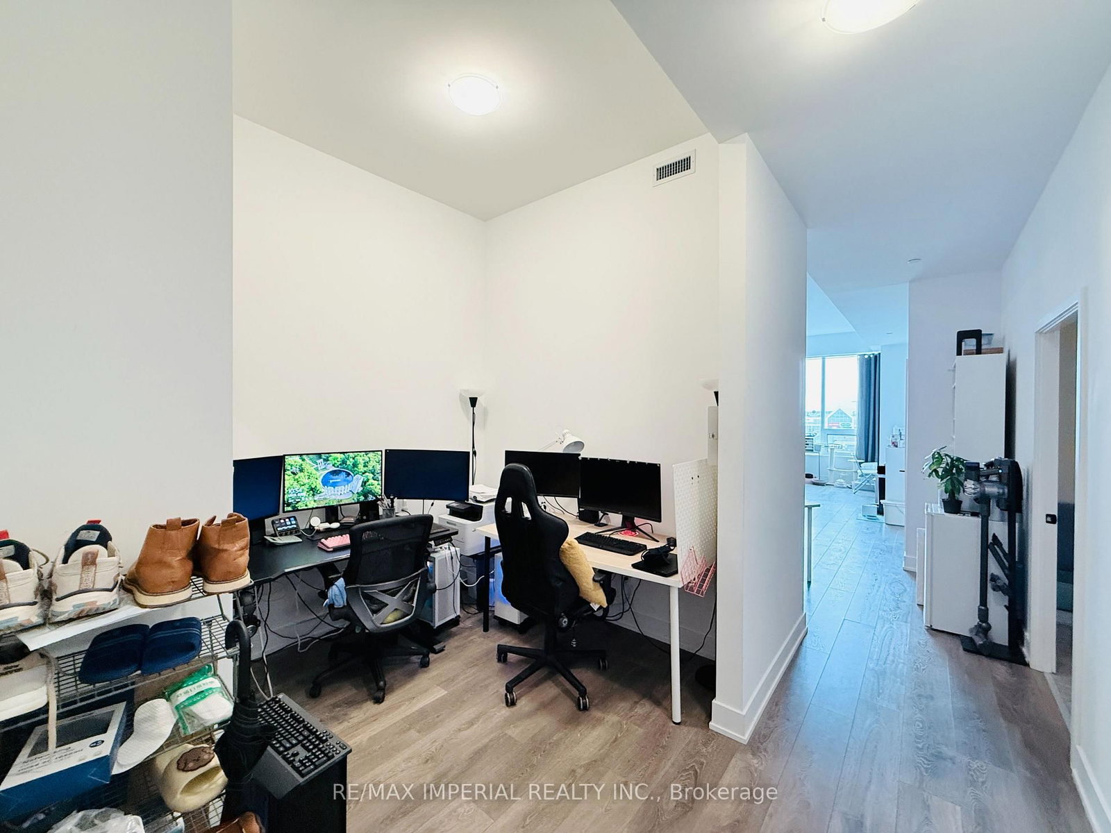 2489 Taunton Road, Unit 310 - Photo 4