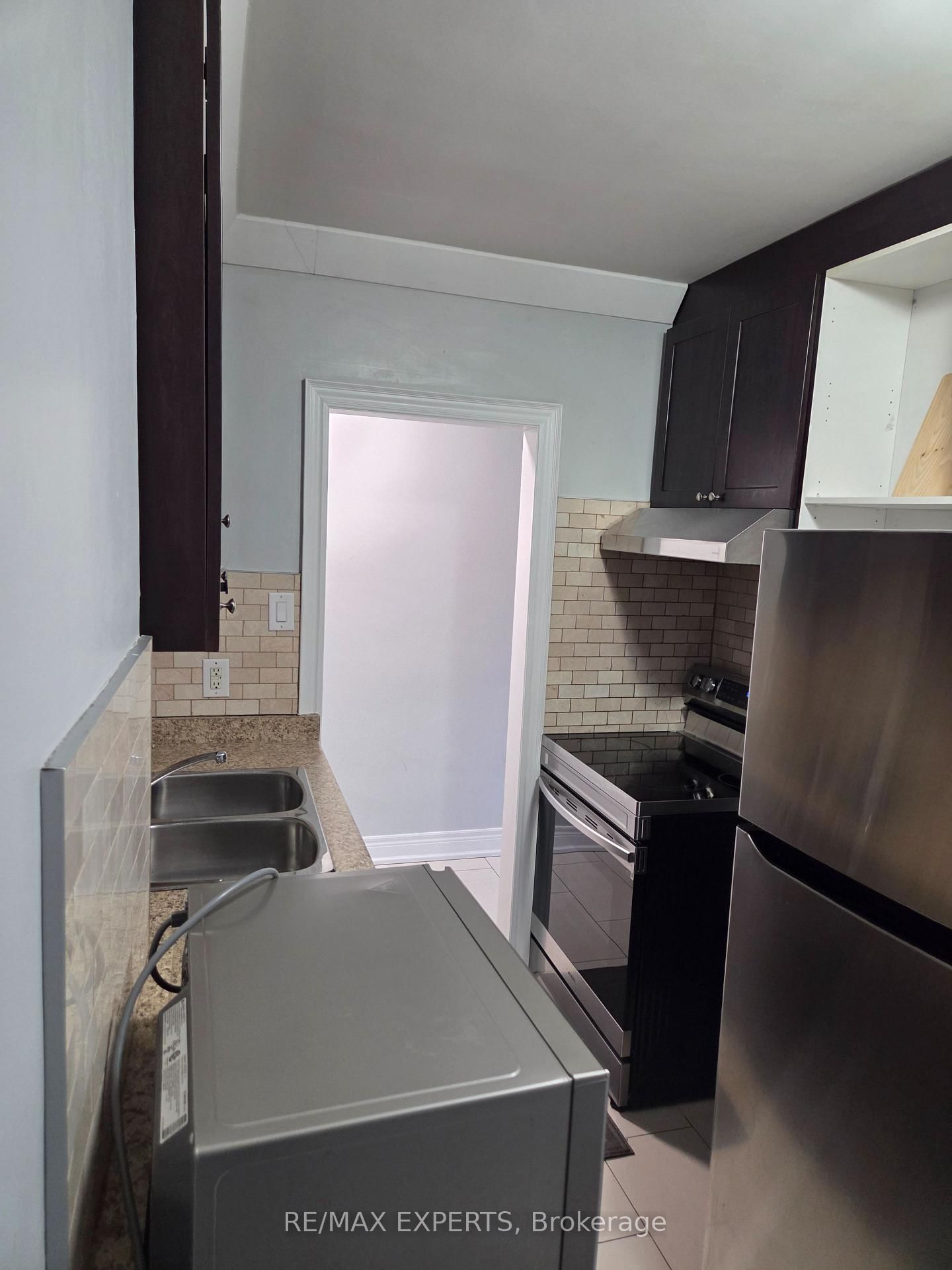 21 Scarlett Road, Unit 1 - Photo 2