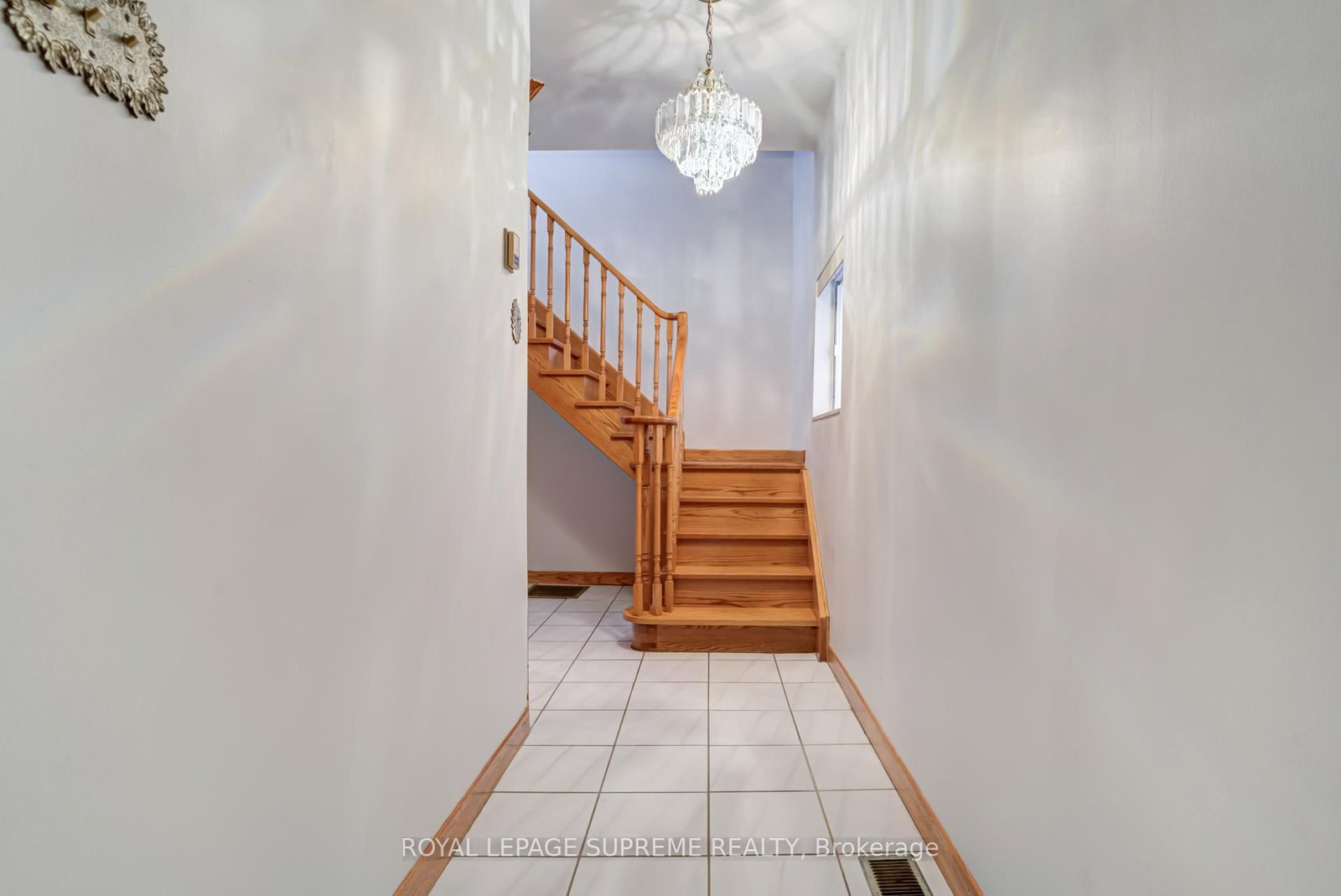 160 Shanly Street, Unit Upper - Photo 3