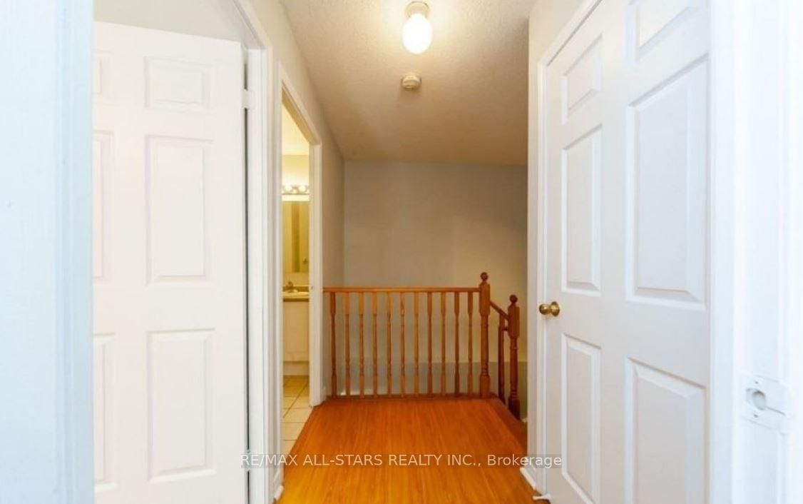 37 Four Winds Drive, Unit 105 - Photo 11
