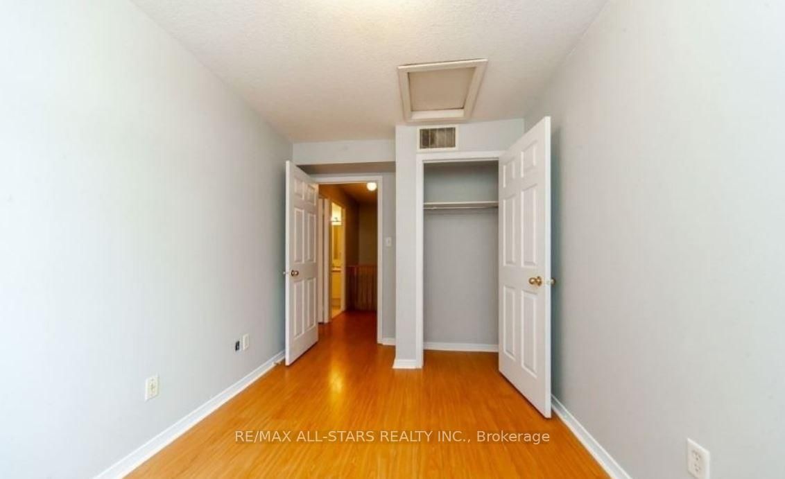 37 Four Winds Drive, Unit 105 - Photo 21