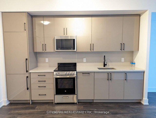 549 - 2450 Old Bronte Road