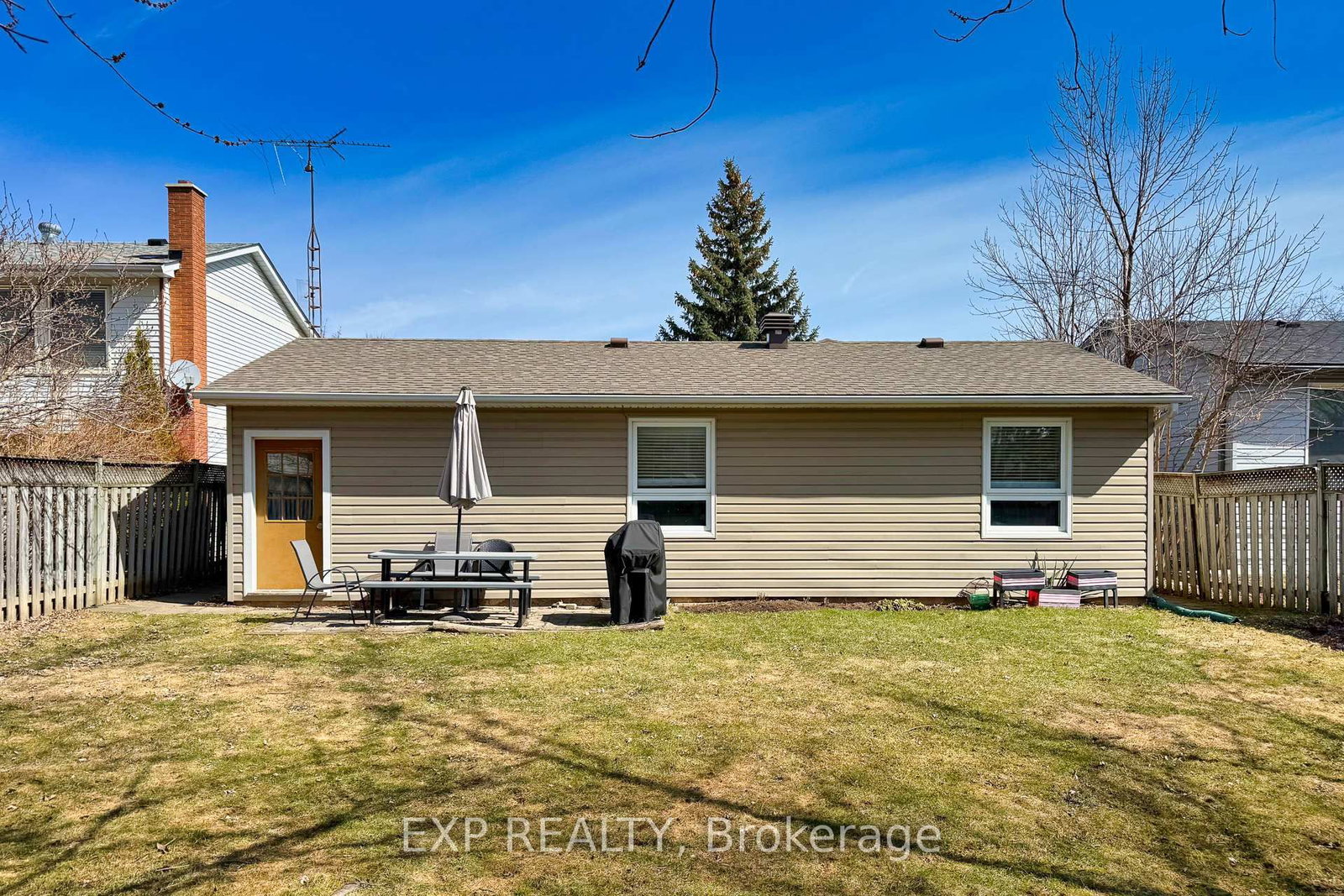 584 Elliott Crescent - Photo 37