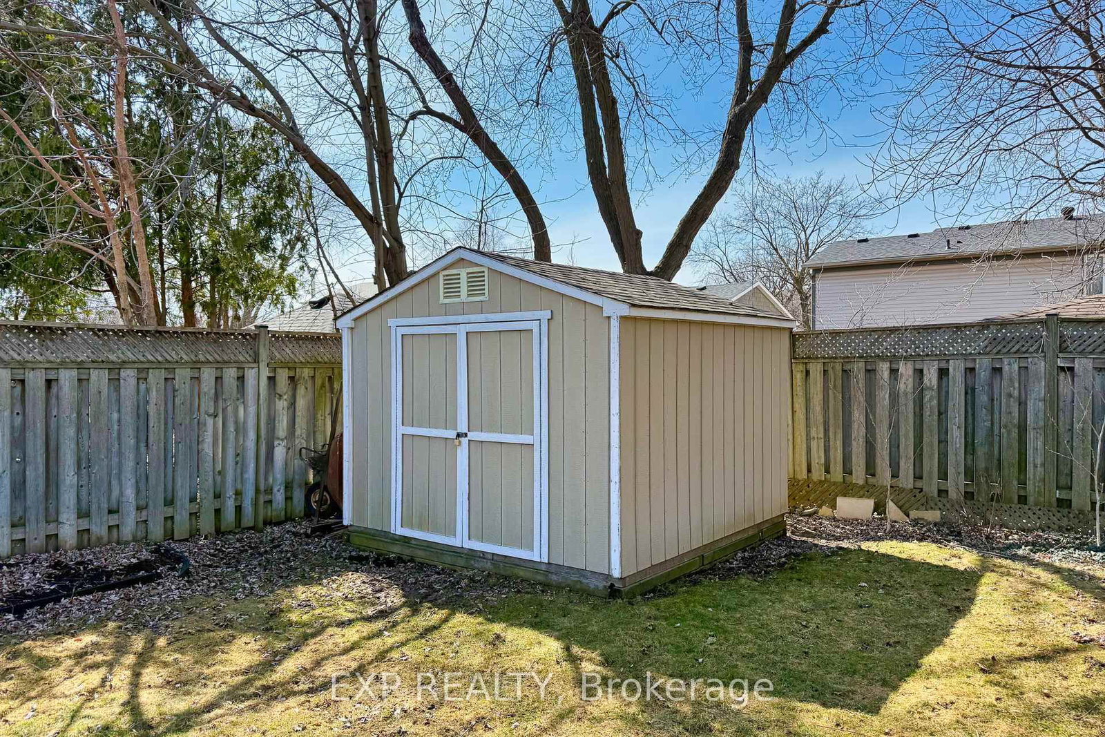 584 Elliott Crescent - Photo 39