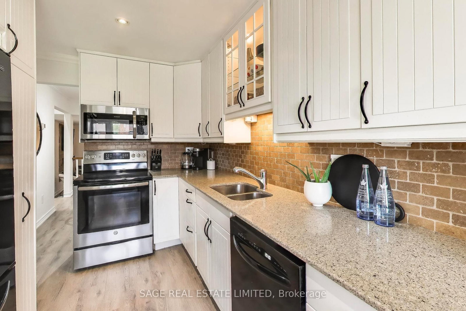 4208 Stonemason Crescent - Photo 12