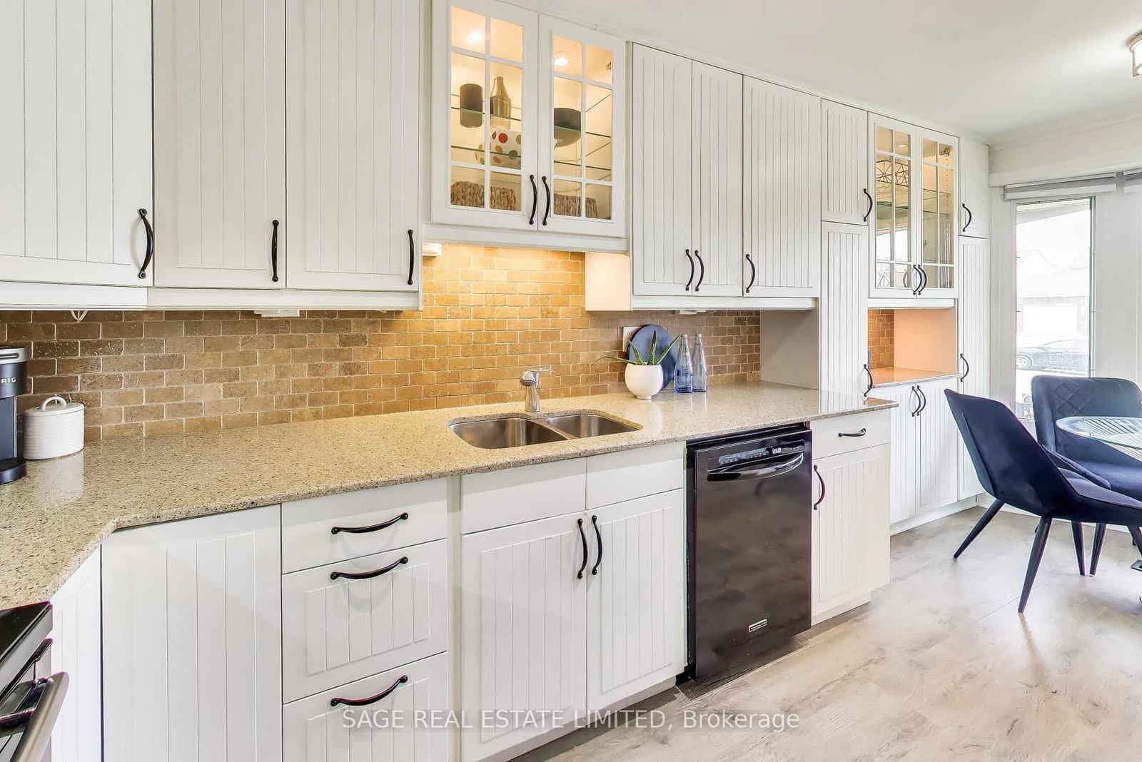 4208 Stonemason Crescent - Photo 13
