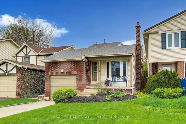 4208 Stonemason Crescent
