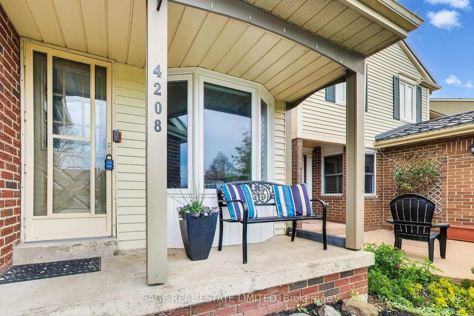4208 Stonemason Crescent - Photo 5