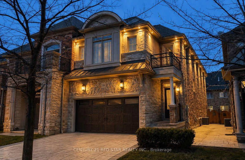 2416 Village Common, Oakville, Ontario