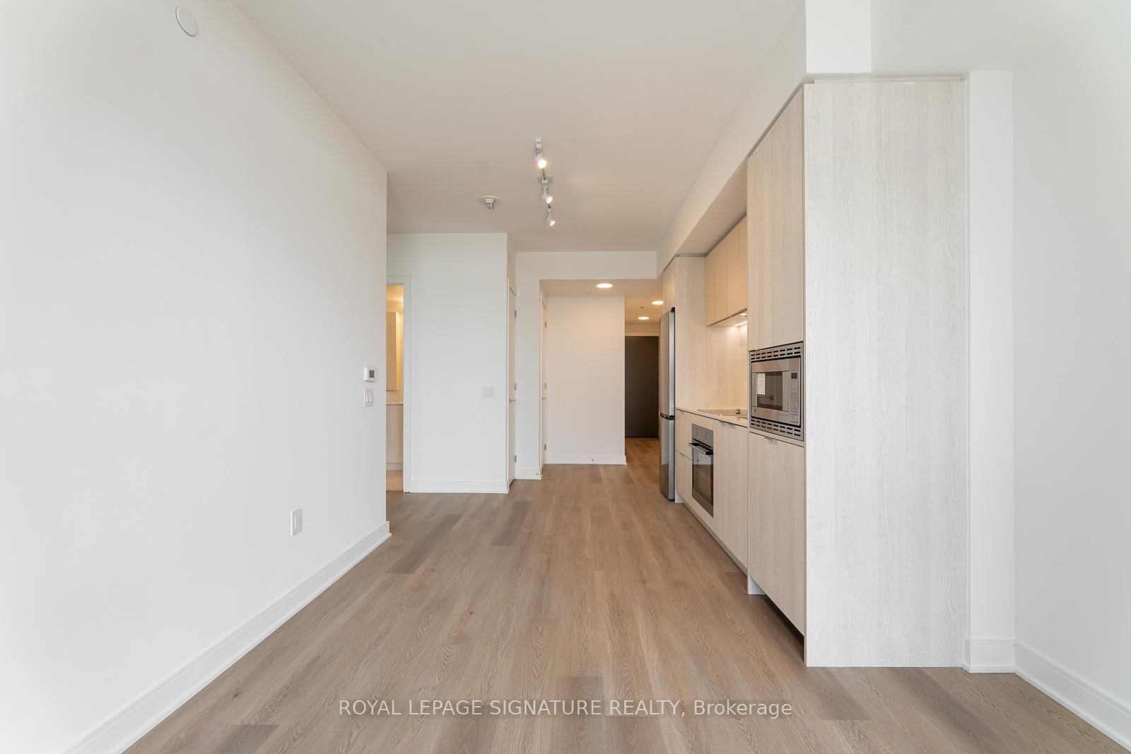 86 Dundas Street E, Unit 526 - Photo 10