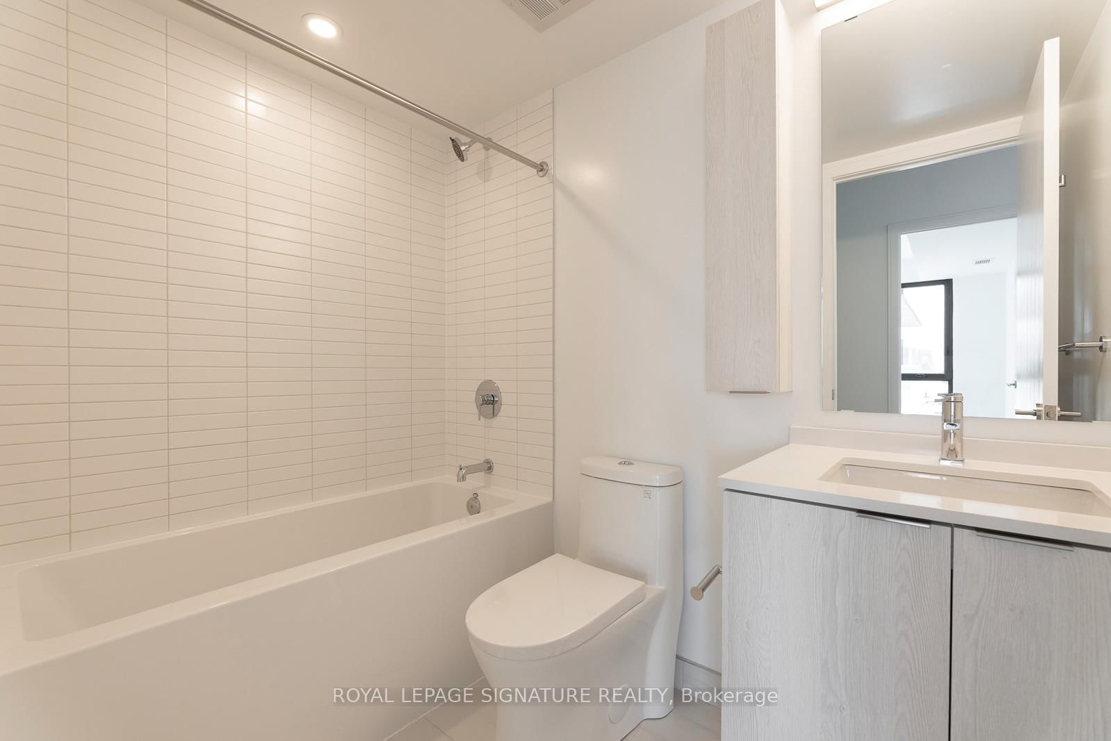 86 Dundas Street E, Unit 526 - Photo 13