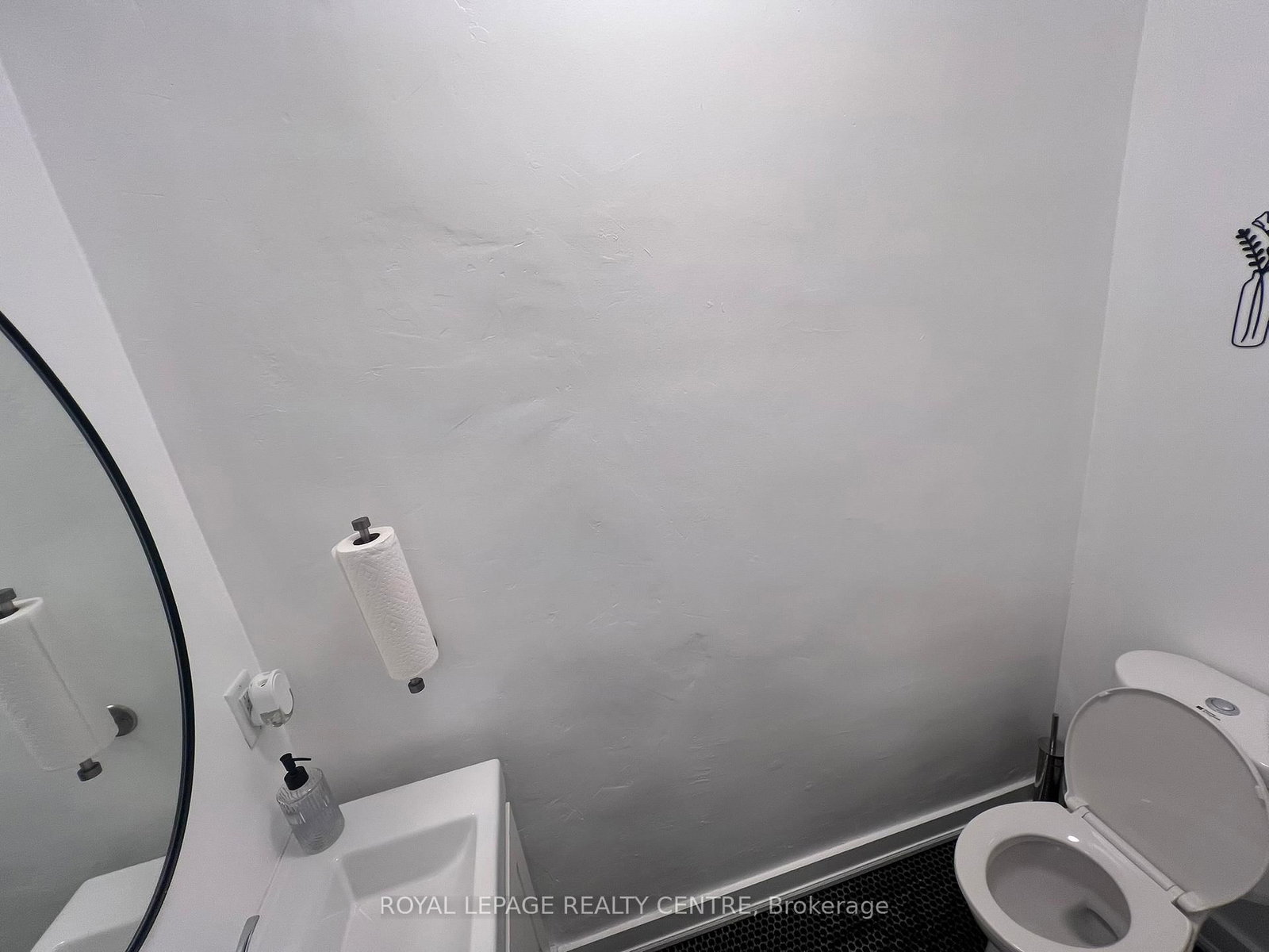 745 Lakeshore Road E - Photo 8