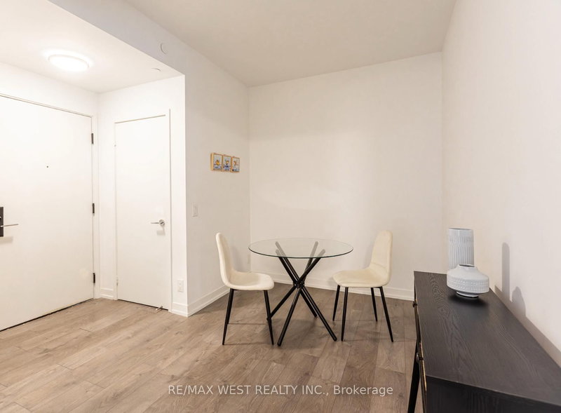 313 - 270 Dufferin St, Toronto, M6K 0H8 | Image 3