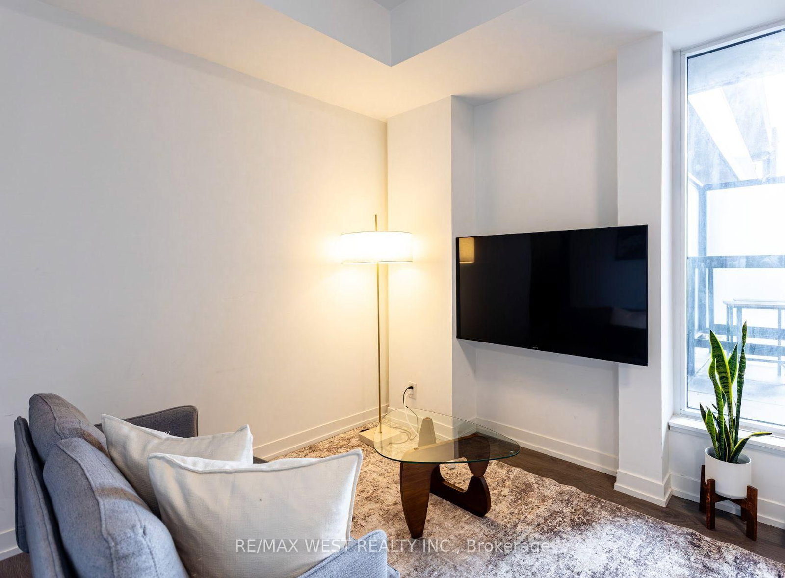 270 Dufferin Street, Unit 313 - Photo 4