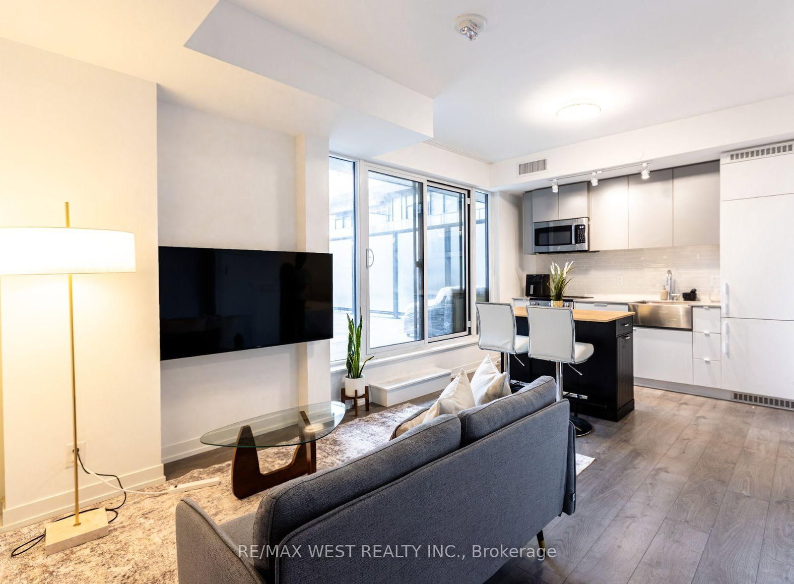 270 Dufferin Street, Unit 313 - Photo 6