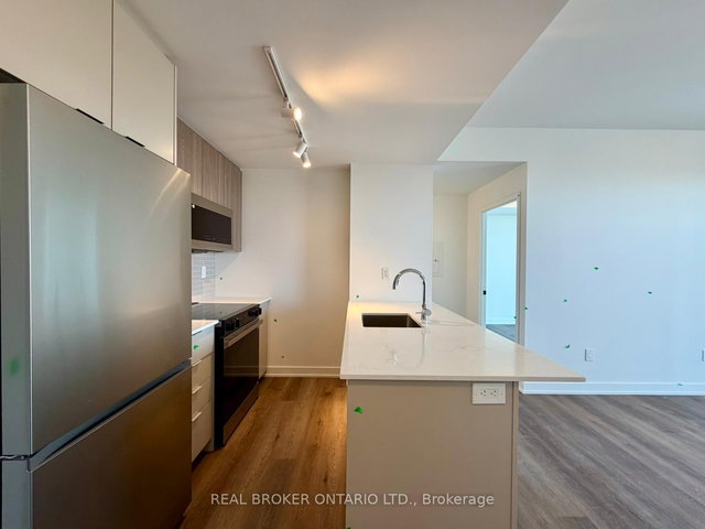 1901 - 2075 Lakeshore Road