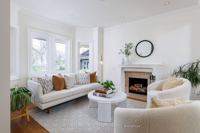 179 Glendonwynne Rd, Toronto, M6P 3E8 | Image 3