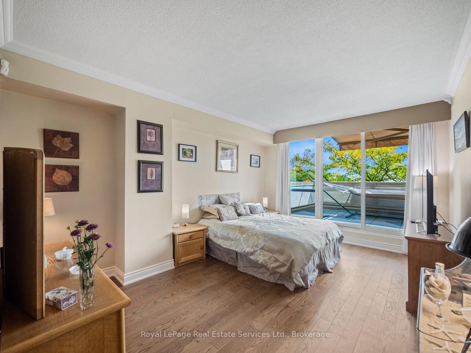 415 Locust Street • #310 • Burlington, ON photo 19
