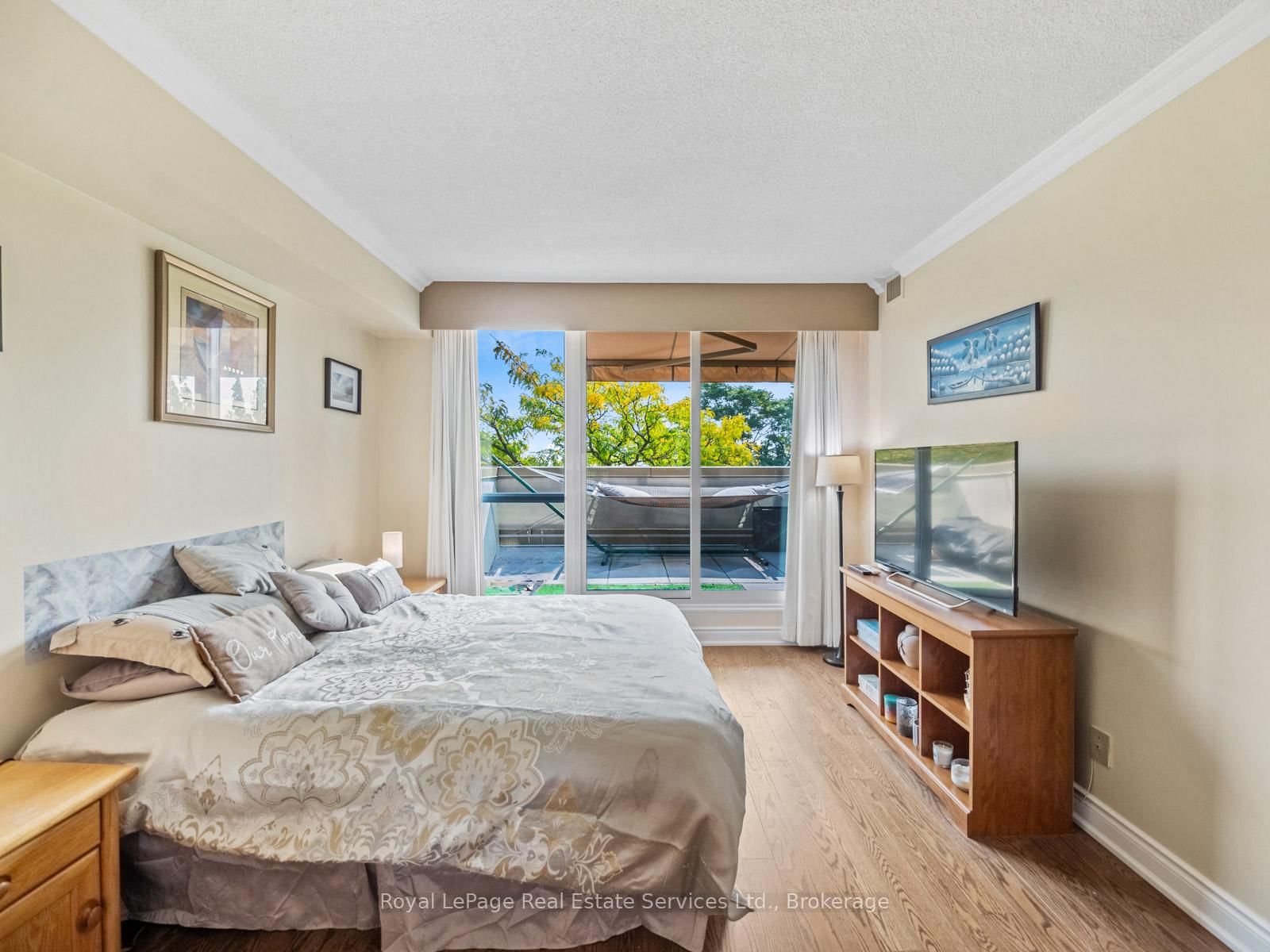 415 Locust Street • #310 • Burlington, ON photo 20